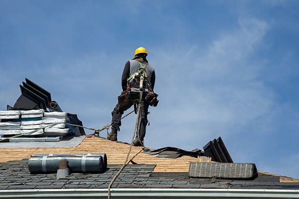 Professional Roofing technician working in Lincoln Park, NY
